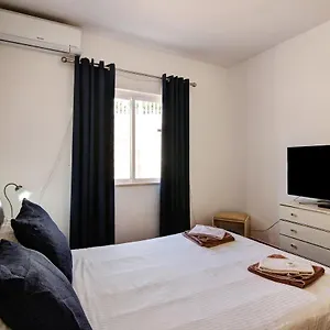 Isabel Villa